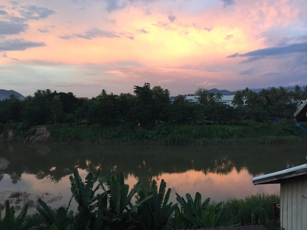 Mao Phasok Riverside Guesthouse Luang Prabang