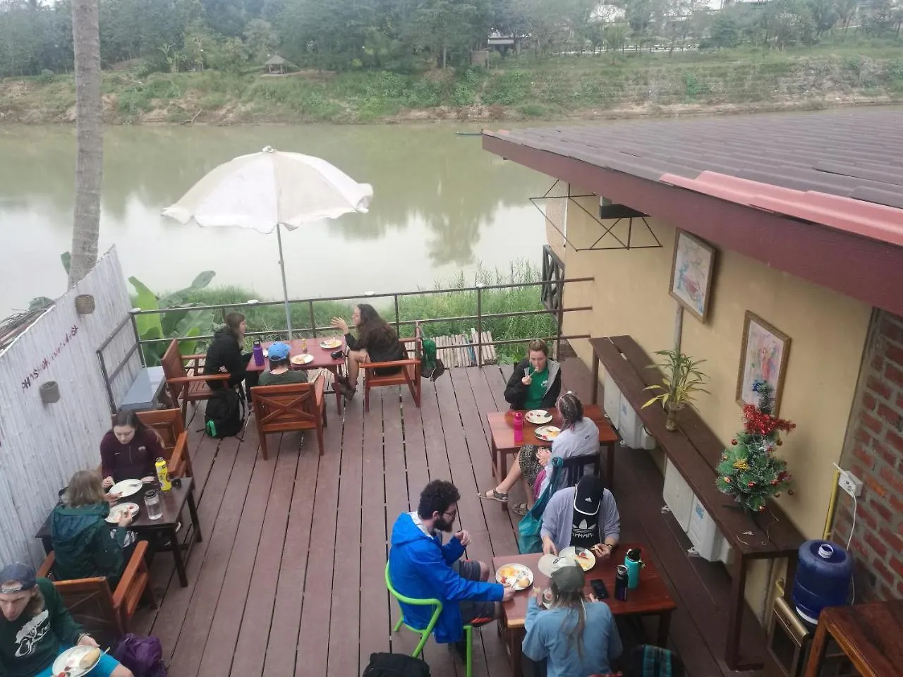 Mao Phasok Riverside Guesthouse Luang Prabang 2*,